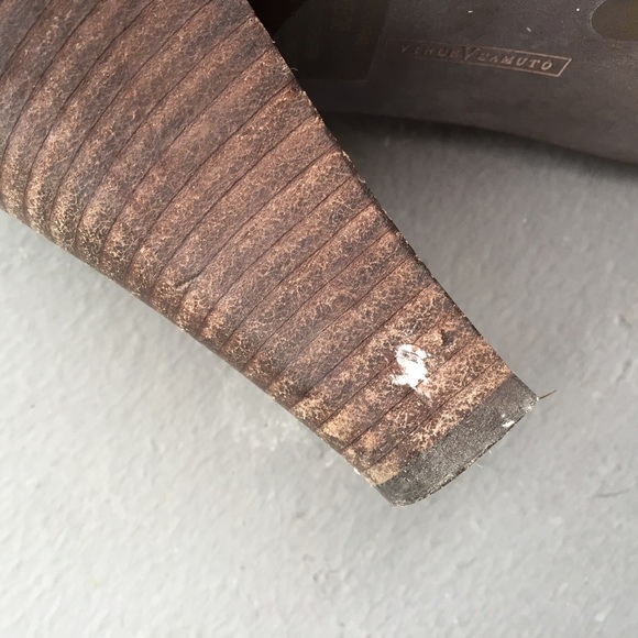 Vince Camuto size 8 Brown Leather High Boot - Picture 4 of 4